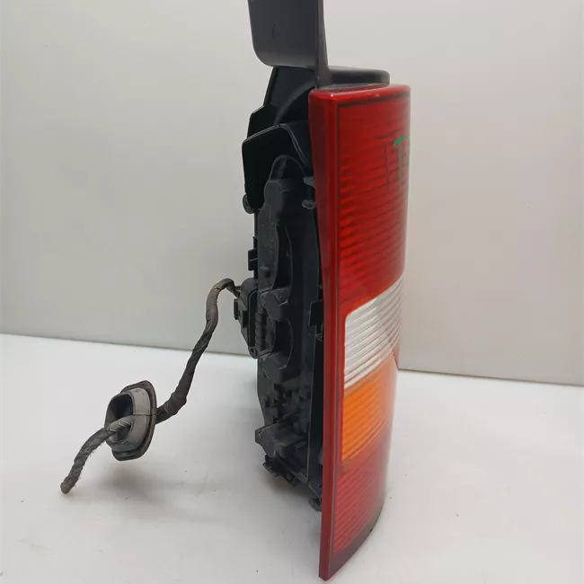 Fanale posteriore sinistro portello con indicatiore direzione giallo