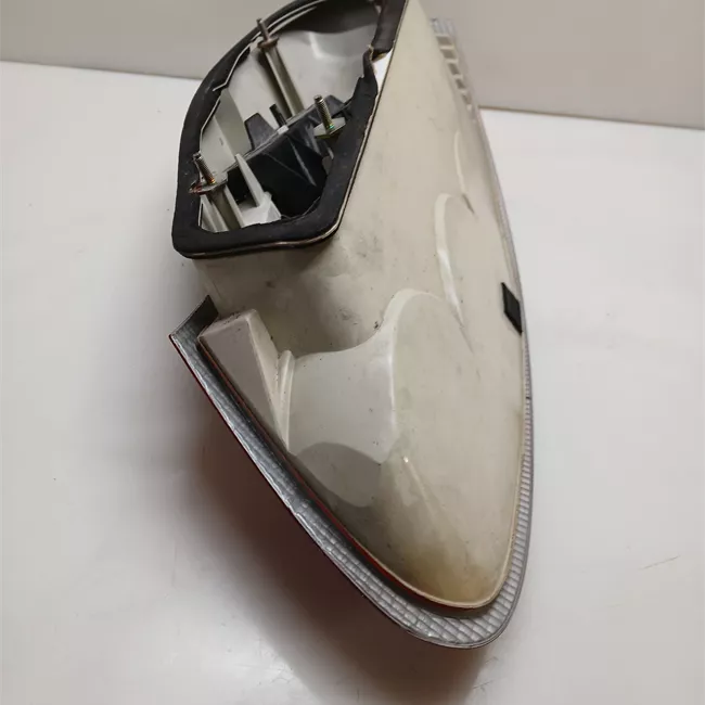 Fanale posteriore sinistro