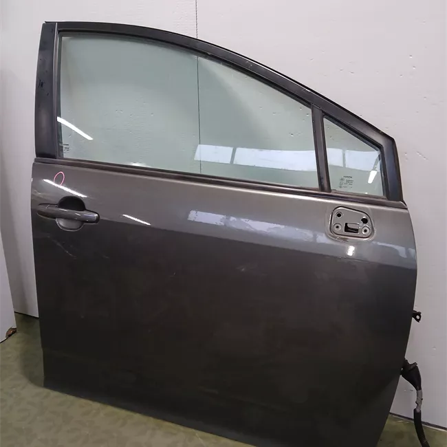 Porta anteriore destra