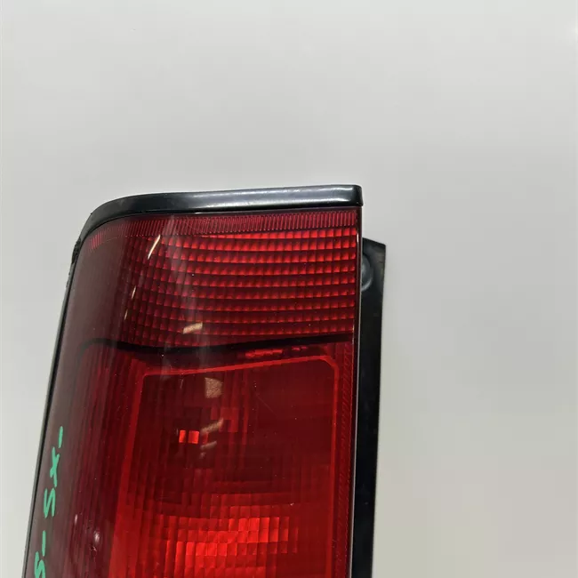 Fanale posteriore sinistro