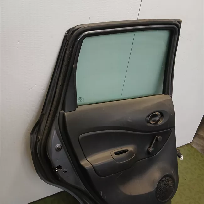 Porta posteriore sinistra