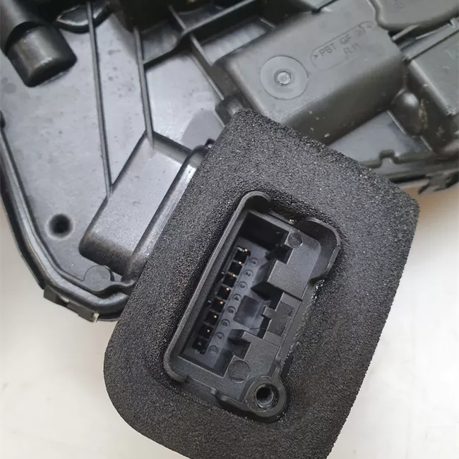 Serratura porta posteriore destra