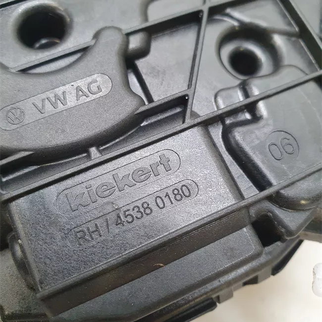 Serratura porta posteriore destra