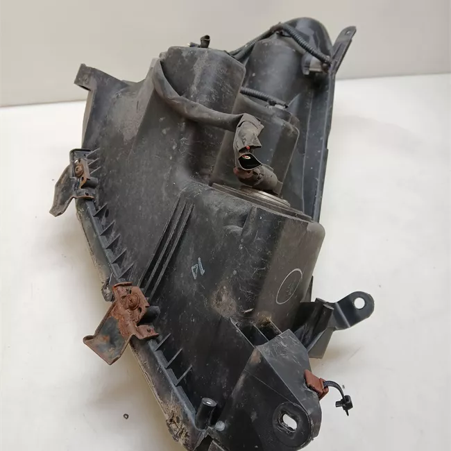 Proiettore sinistro 05-07<