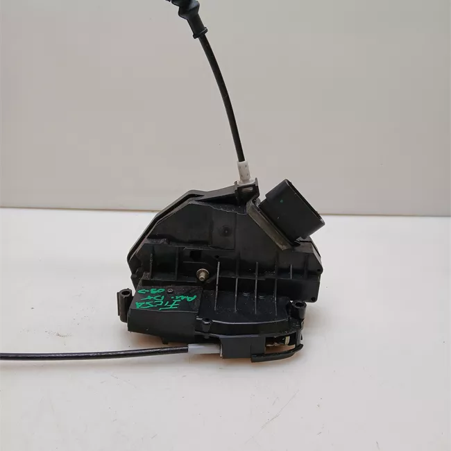 Serratura porta anteriore destra