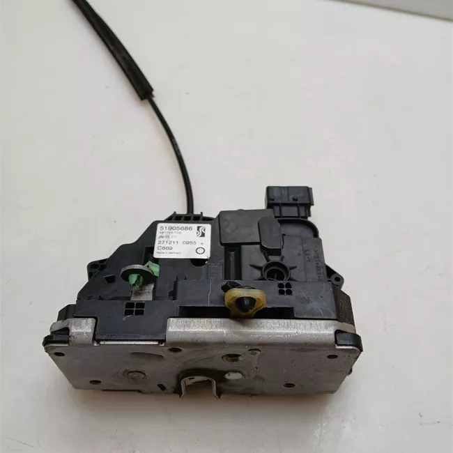 Serratura chiusura centralizzata porta anteriore sinistra