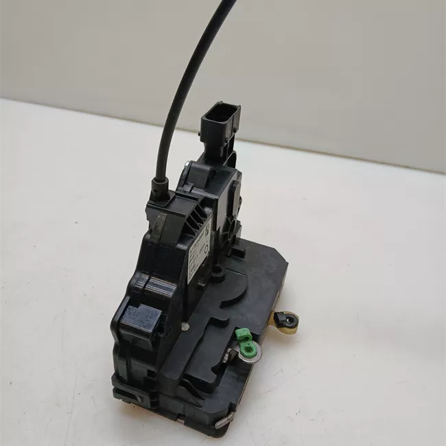 Serratura chiusura centralizzata porta anteriore sinistra