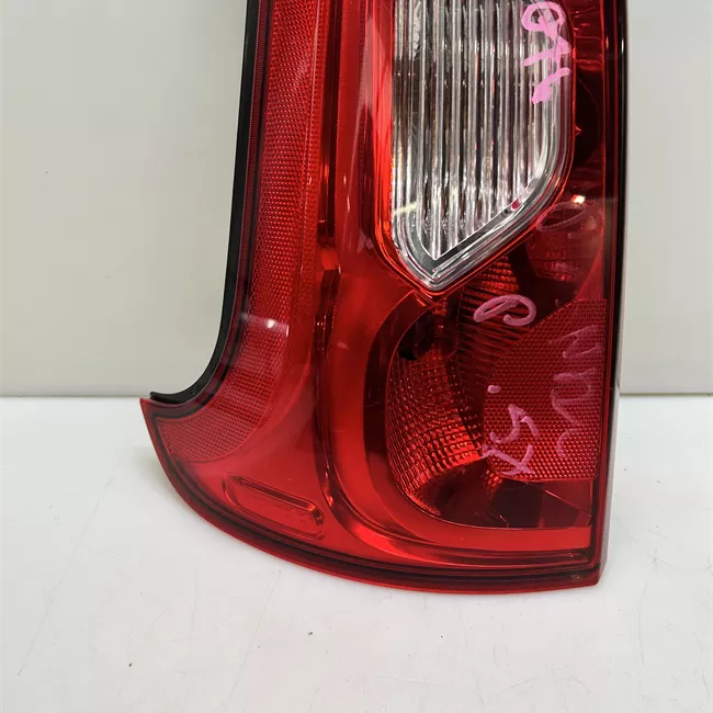 Fanale posteriore sinistro