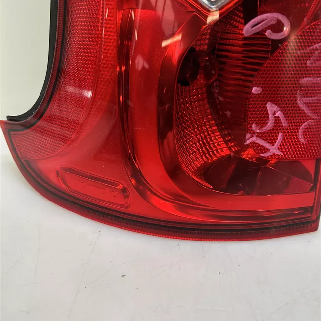 Fanale posteriore sinistro