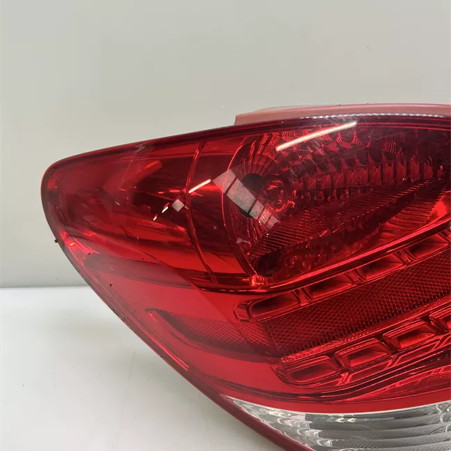 Fanale posteriore sinistro