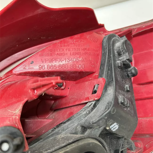 Fanale posteriore sinistro