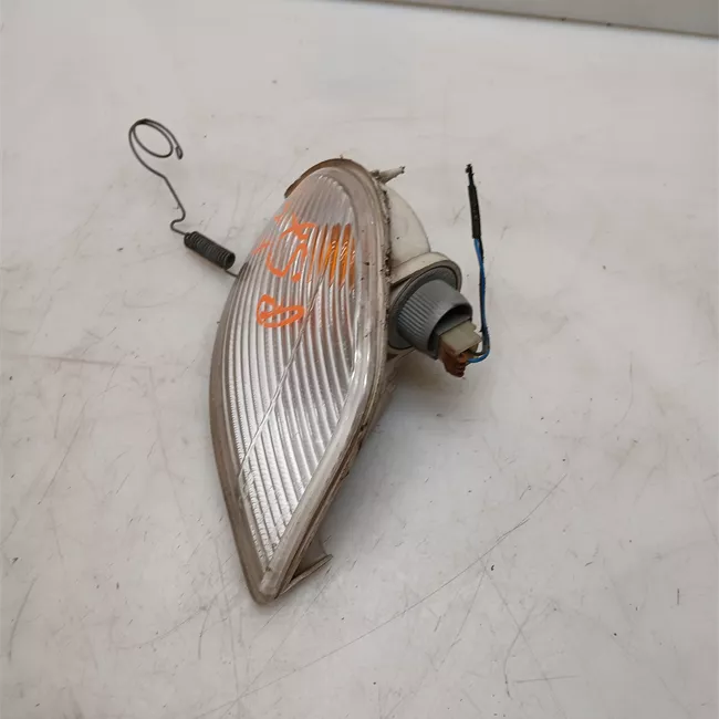 Fanalino laterale sinistro