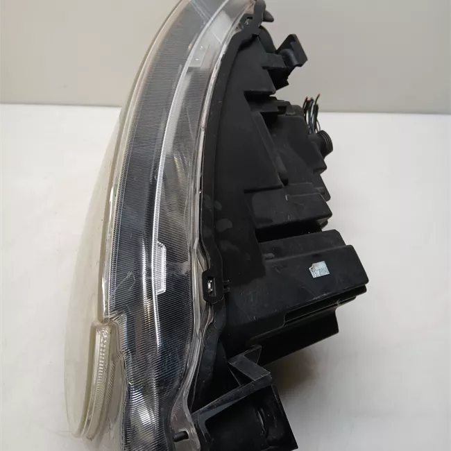 Proiettore sinistro con regolazione manuale