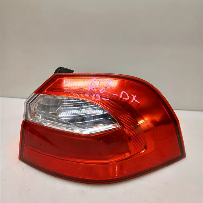 Fanale posteriore parte esterno destro