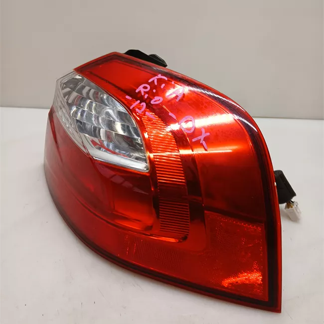 Fanale posteriore parte esterno destro