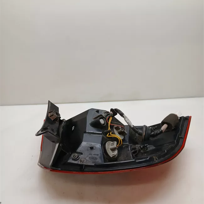 Fanale posteriore parte esterno destro