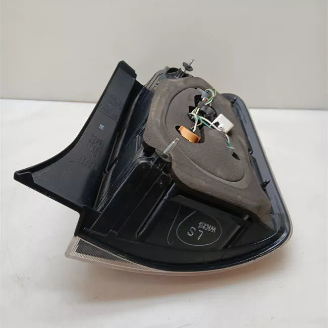 Fanale posteriore sinistro