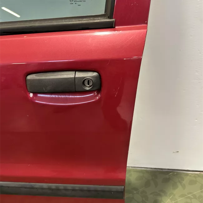 Porta anteriore sinistra