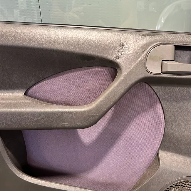 Porta anteriore sinistra