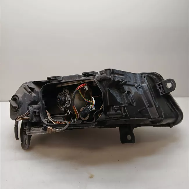 Proiettore sinistro Xeno