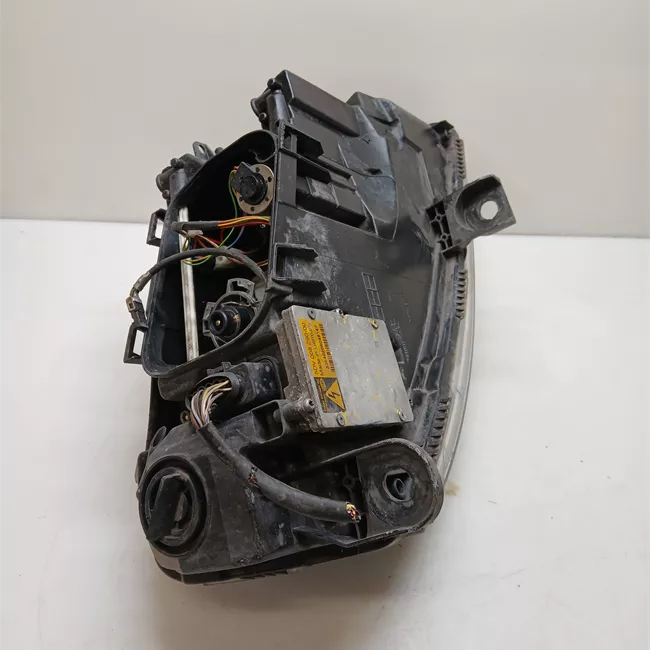 Proiettore sinistro Xeno