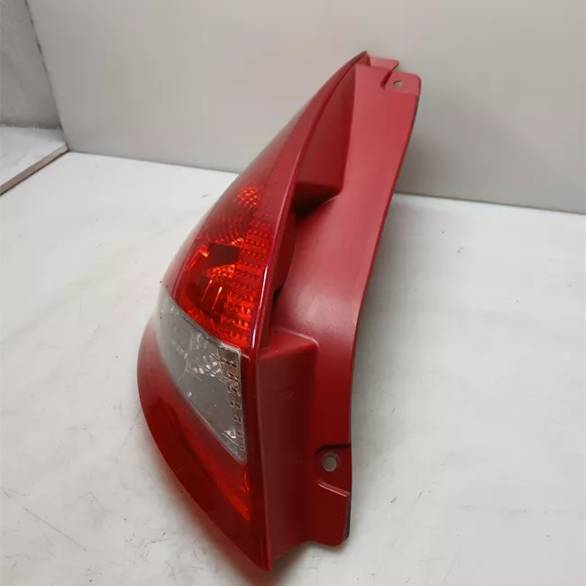 Fanale posteriore sinistro