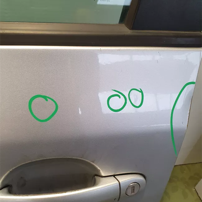 Porta anteriore sinistra