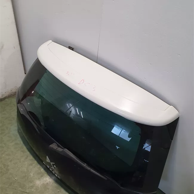 Portello posteriore spoiler