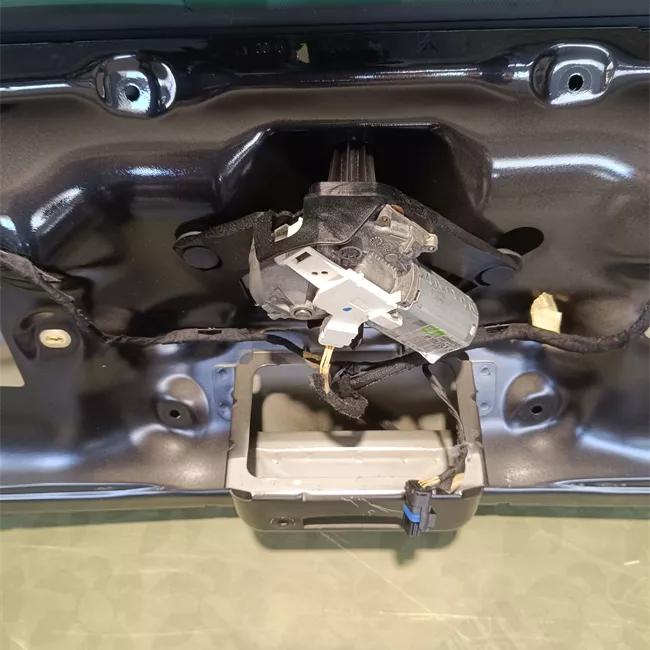 Portello posteriore spoiler