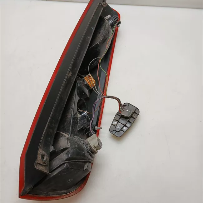 Fanale posteriore sinistro