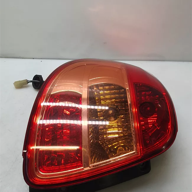 Fanale posteriore sinistro