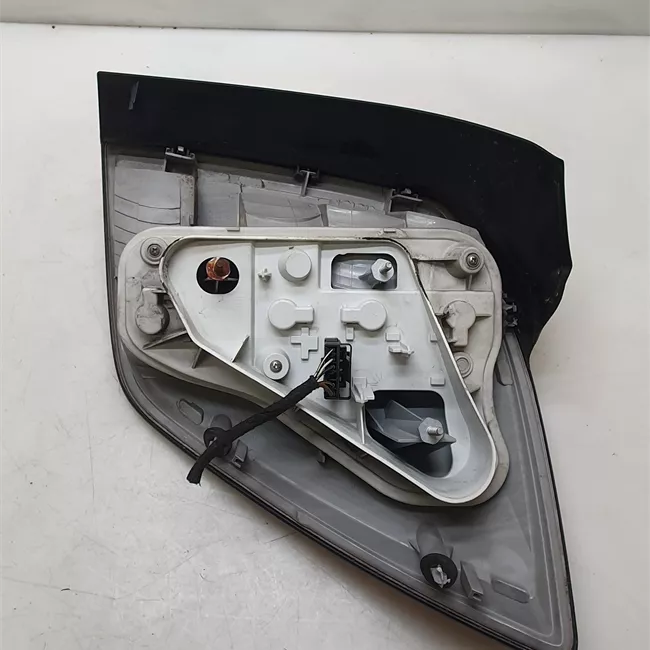 Fanale posteriore sinistro