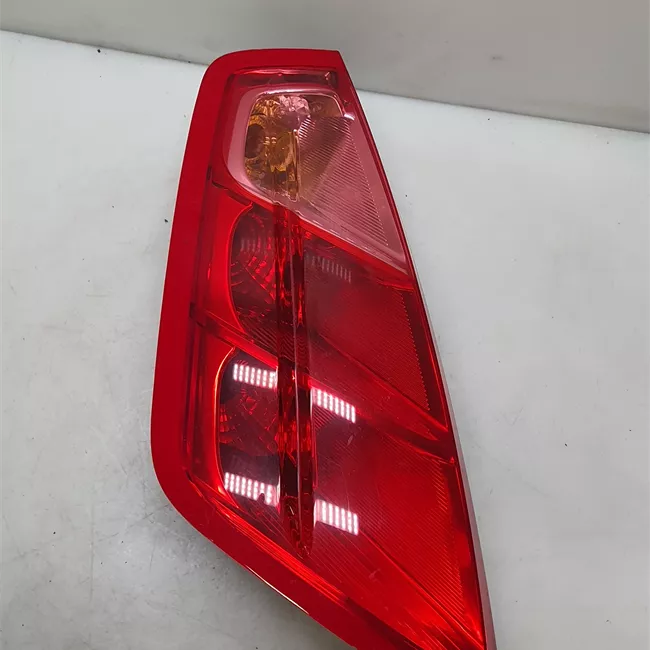 Fanale posteriore sinistro