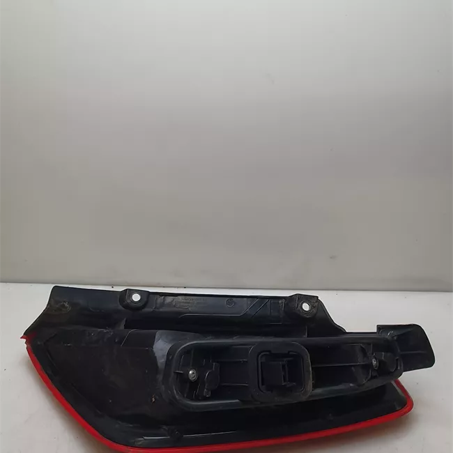 Fanale posteriore sinistro