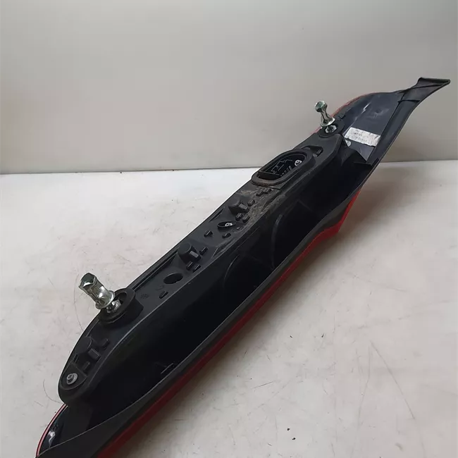 Fanale posteriore sinistro