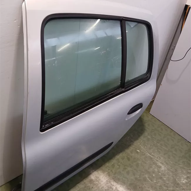 Porta posteriore sinistra