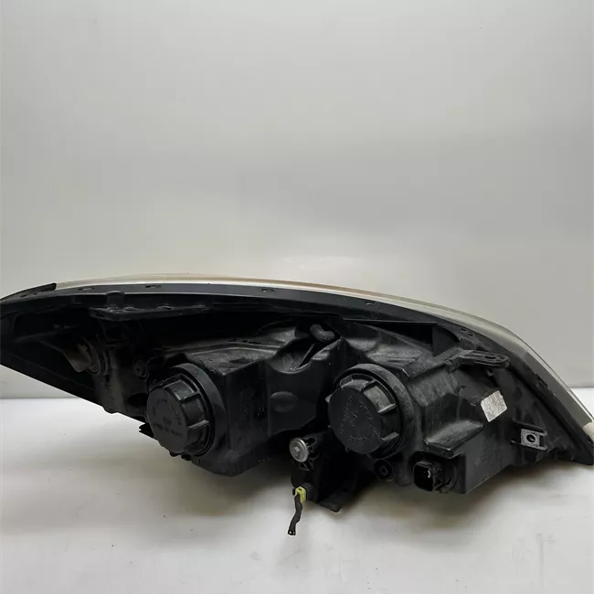 Proiettore sinistro Sport