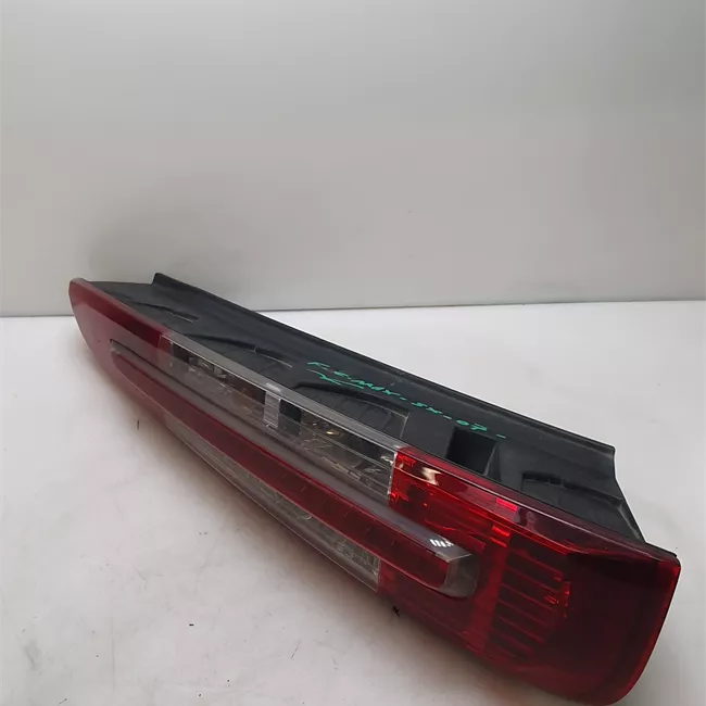 Fanale posteriore sinistro