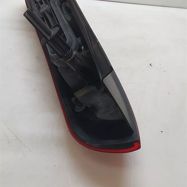 Fanale posteriore sinistro