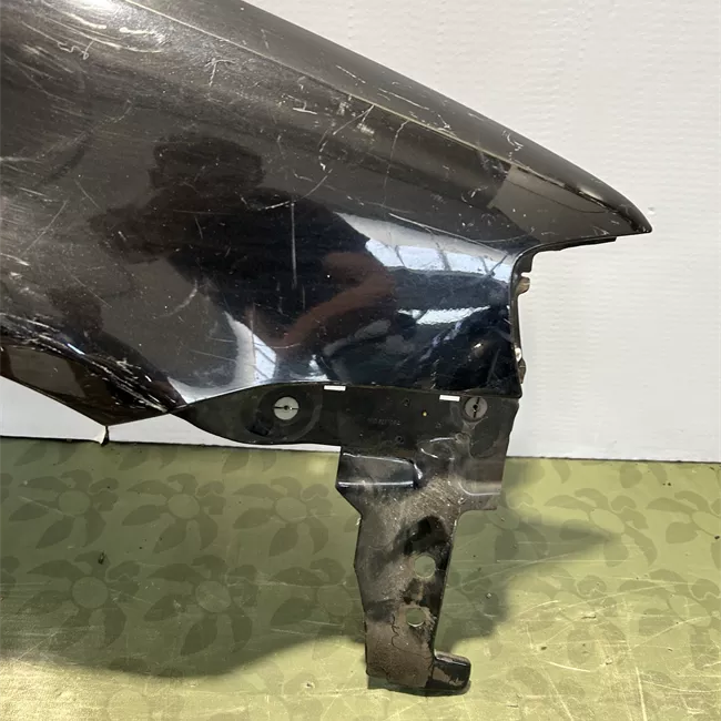 Parafango anteriore destro