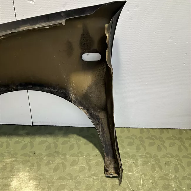 Parafango anteriore destro