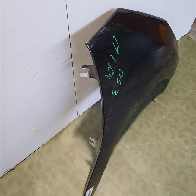 Parafango anteriore destro