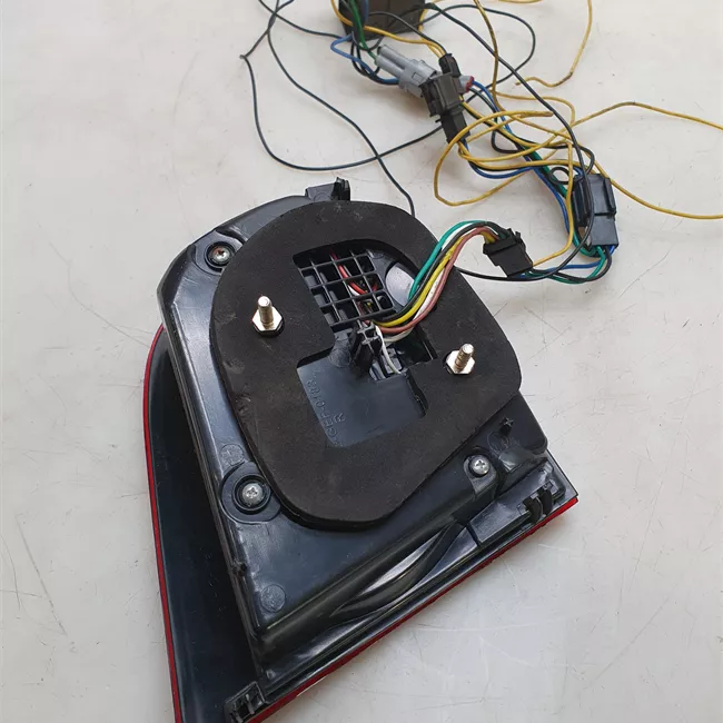 Fanale posteriore parte interno destro Led/oscurato