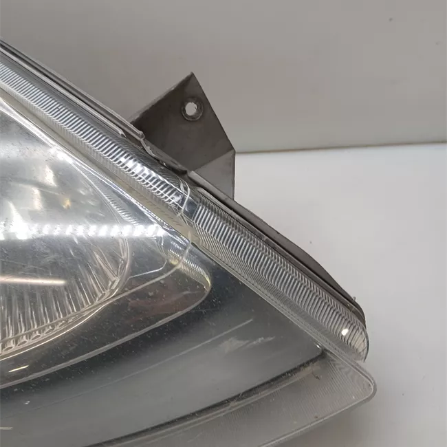 Proiettore destro t.6V699999<