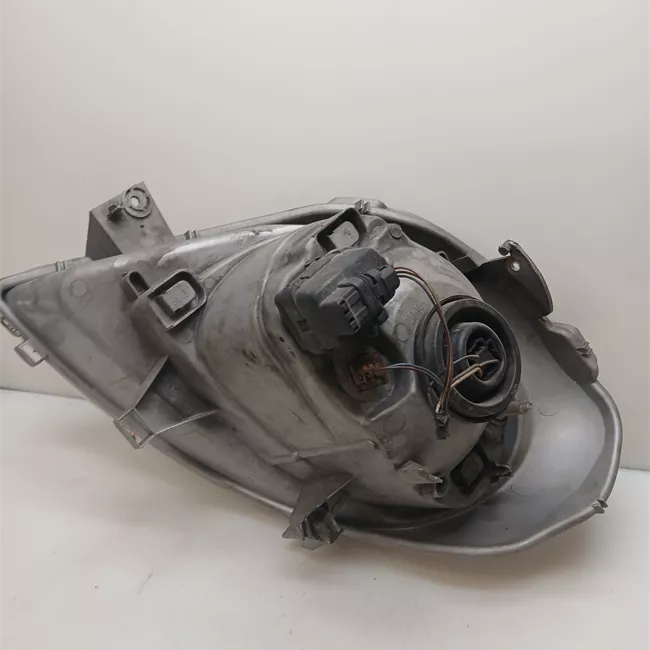 Proiettore destro t.6V699999<