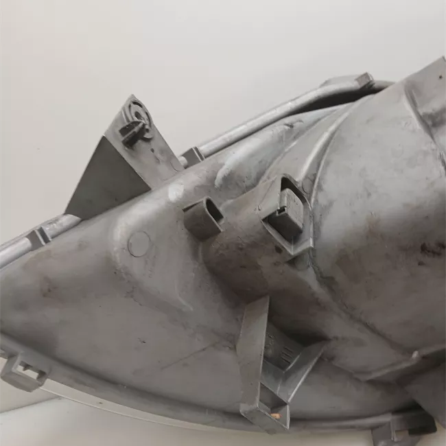 Proiettore destro t.6V699999<