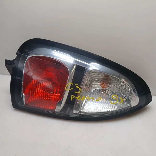 Fanale posteriore sinistro