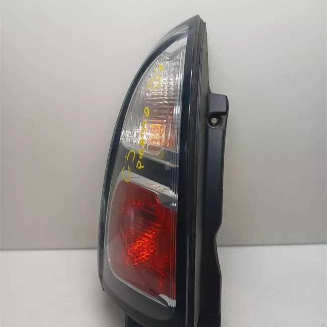 Fanale posteriore sinistro