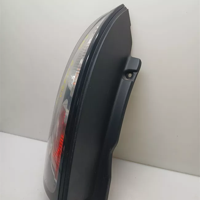 Fanale posteriore sinistro