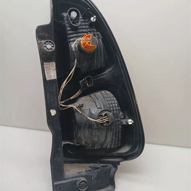 Fanale posteriore sinistro